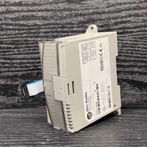 ALLEN-BRADLEY 1762-OW8 8-point relay output module PLC