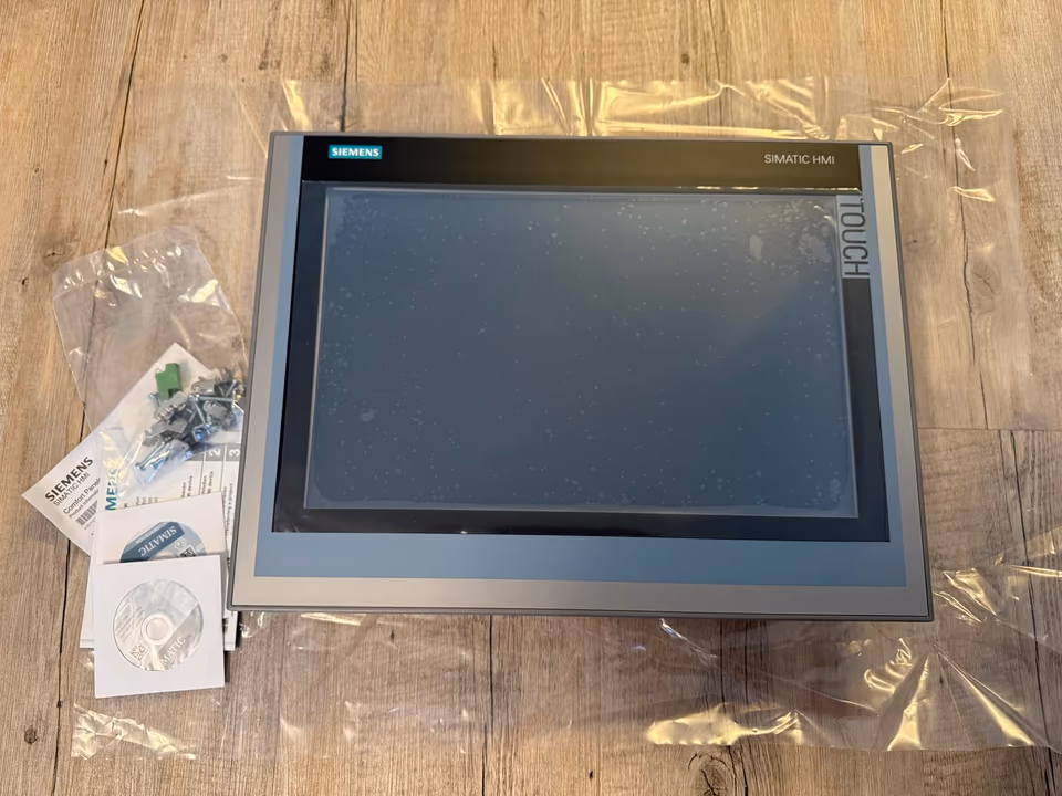 SIEMENS 6AV2124-0QC02-0AX1 SIMATIC HMI TP1500